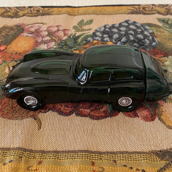 Vintage 1970s AVON Glass Jaguar XK-E Collectable Decanter with After Shave - Picture 5 of 10